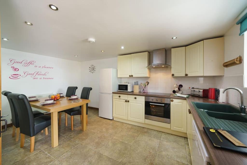 Millers Cottage Llandysul Eksteriør billede